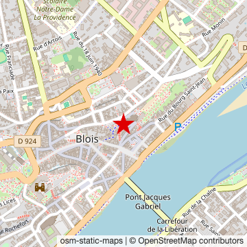 Carte de « Cathédrale Saint-Louis » sur OpenStreetMap